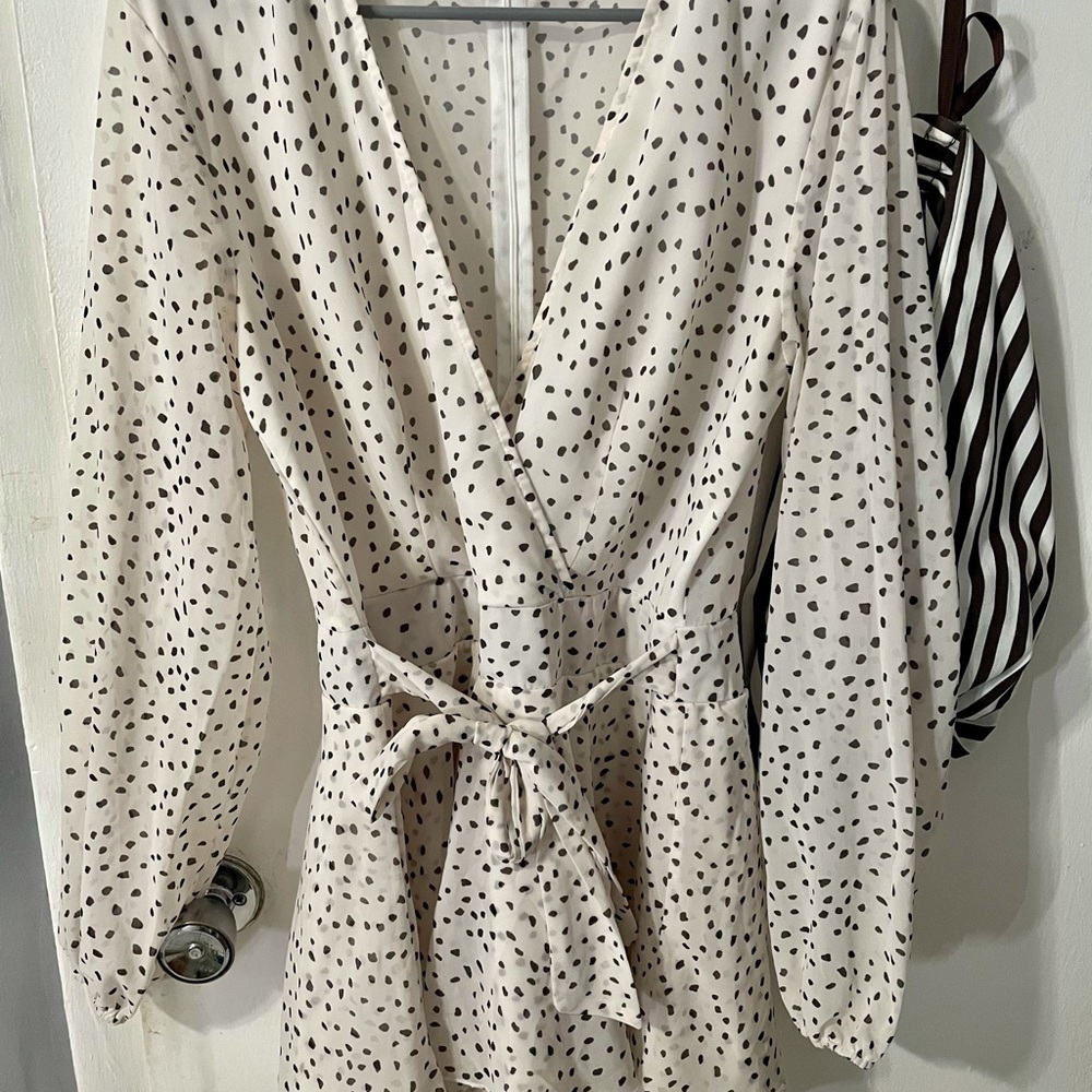 ROMPER - Picture 3 of 3